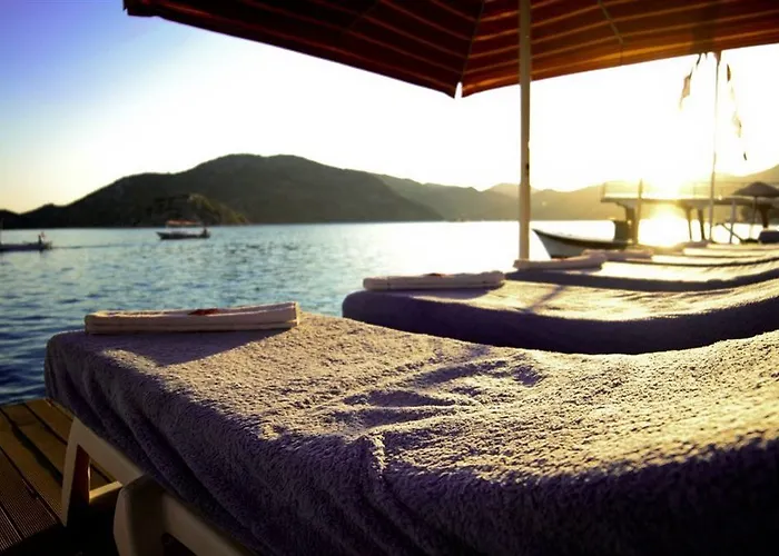 Dolphin 3* Selimiye (Aegean)